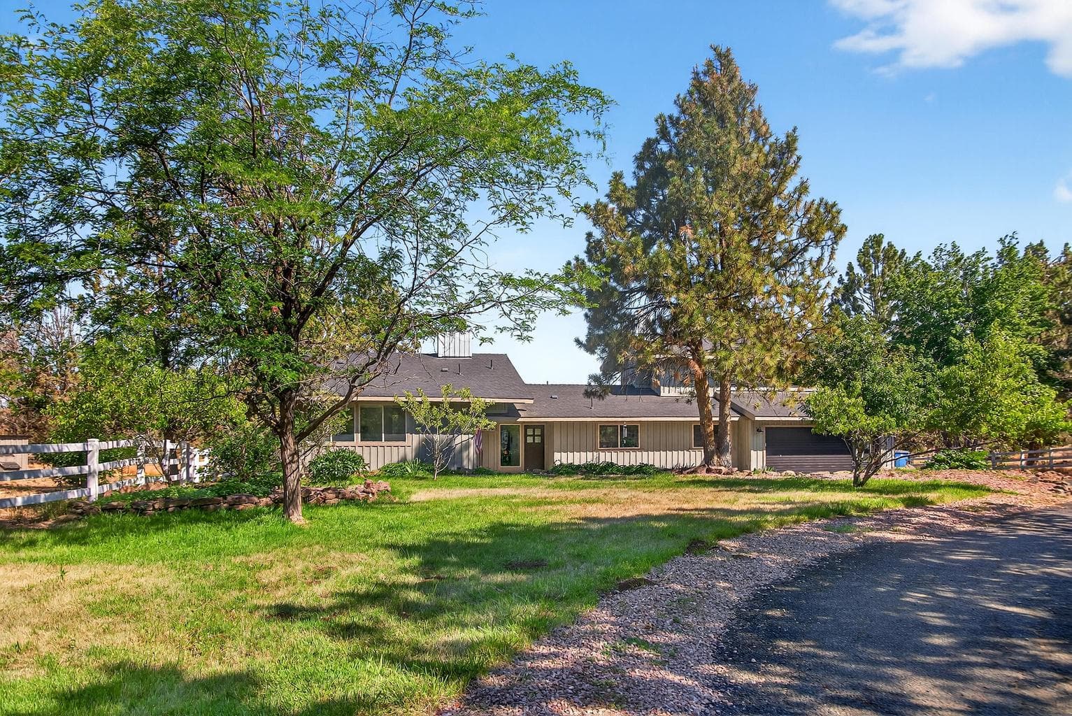 Photo of 4705 W Antler Avenue 12 of 42