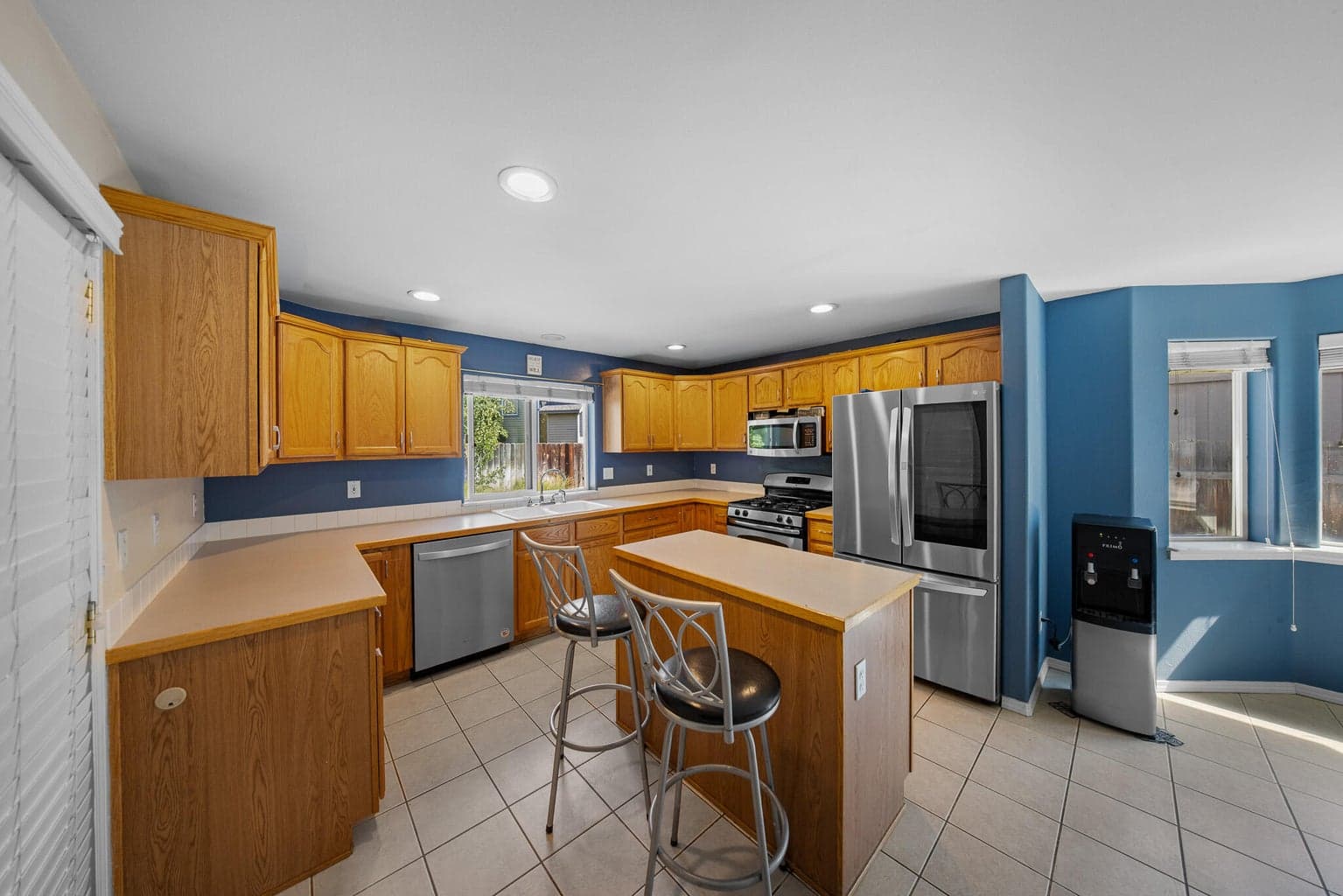 Photo of 202 NW 25th Street 6 of 18
