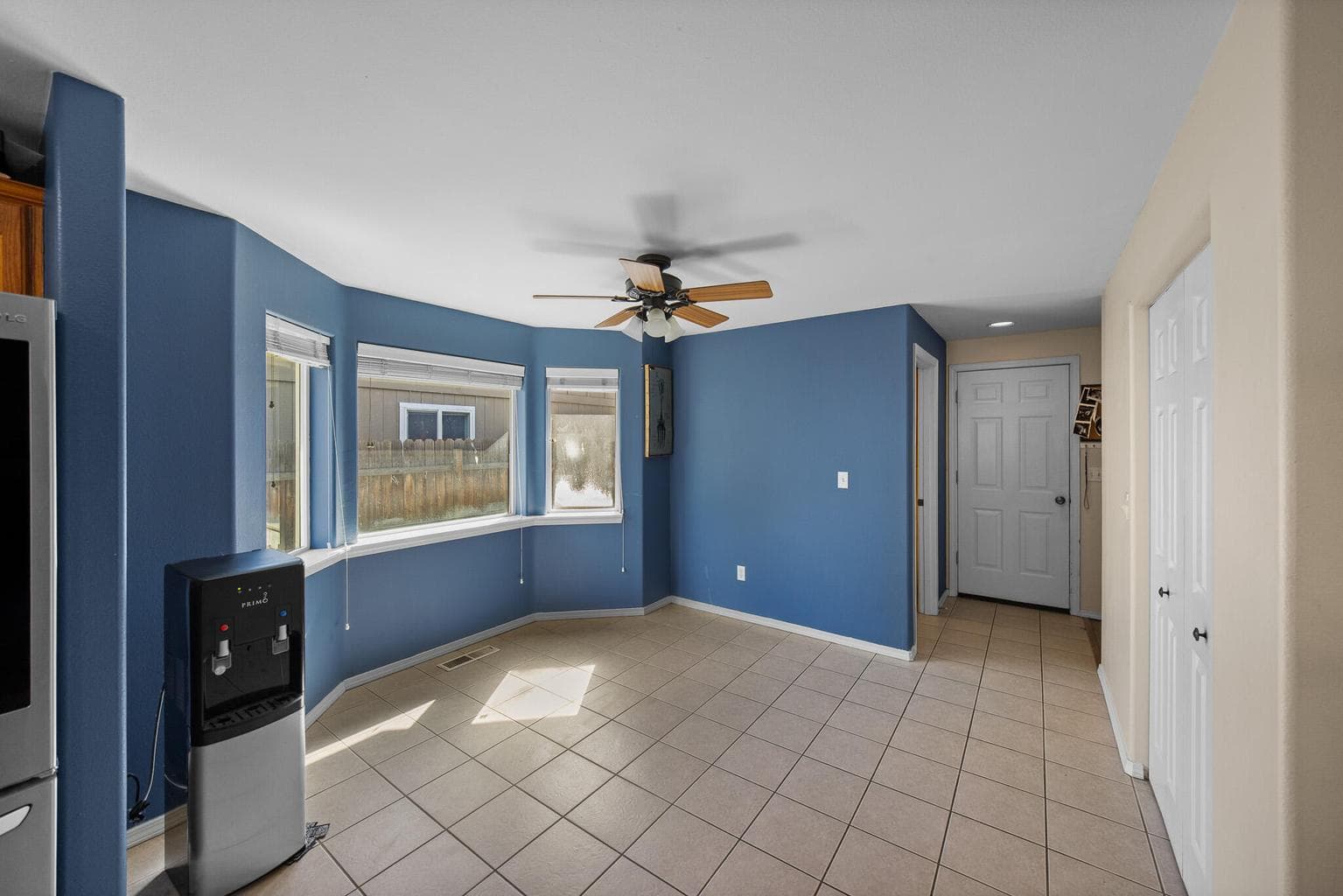 Photo of 202 NW 25th Street 8 of 18