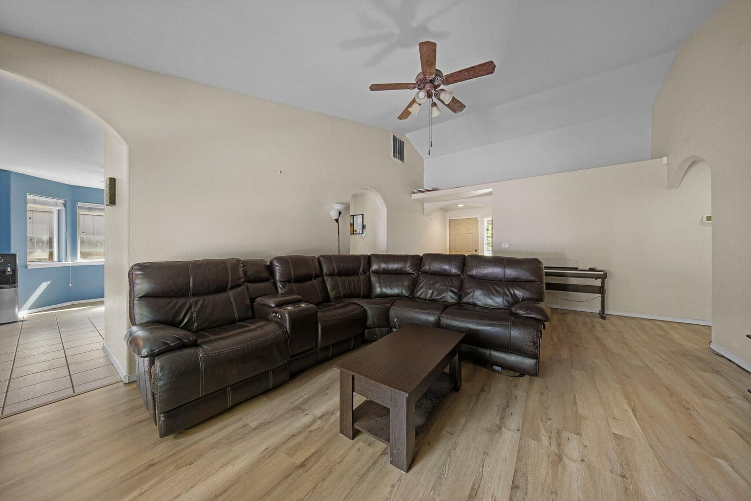 Photo of 202 25th 4 of 18