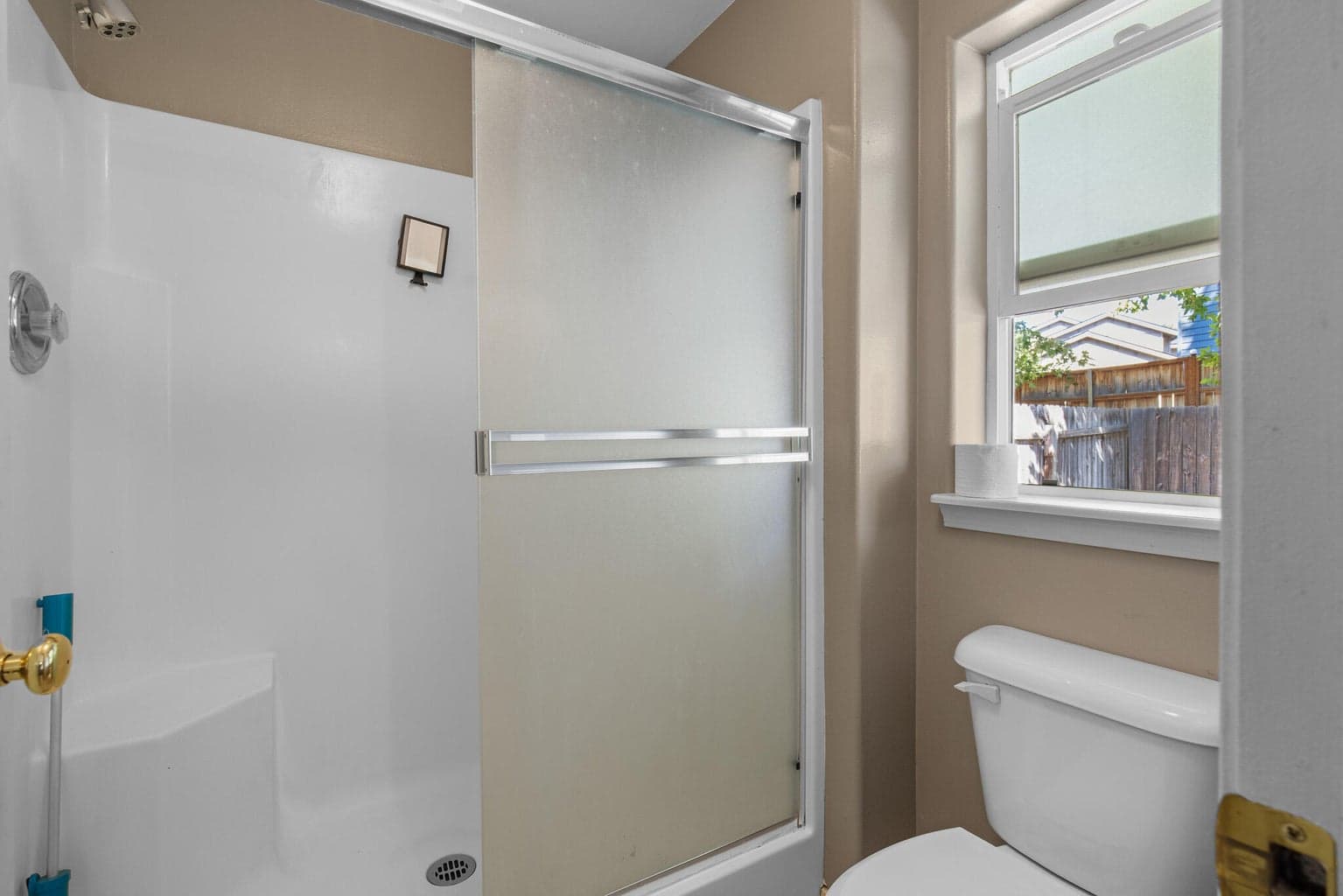 Photo of 202 NW 25th Street 16 of 18