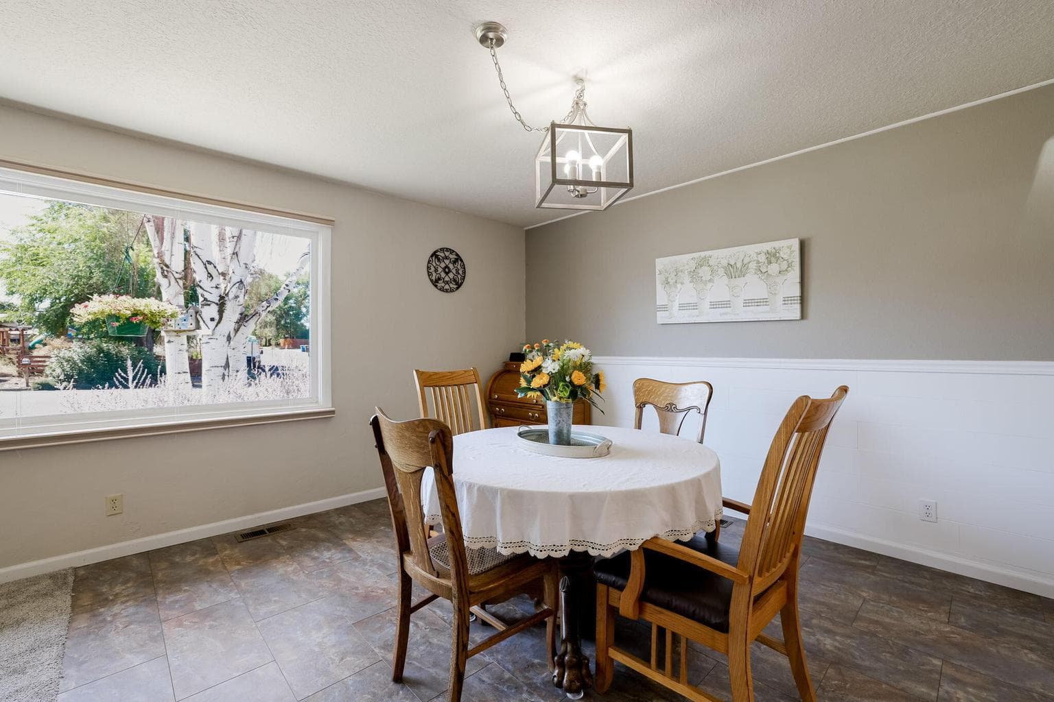 Photo of 955 NE Loper Avenue 12 of 43