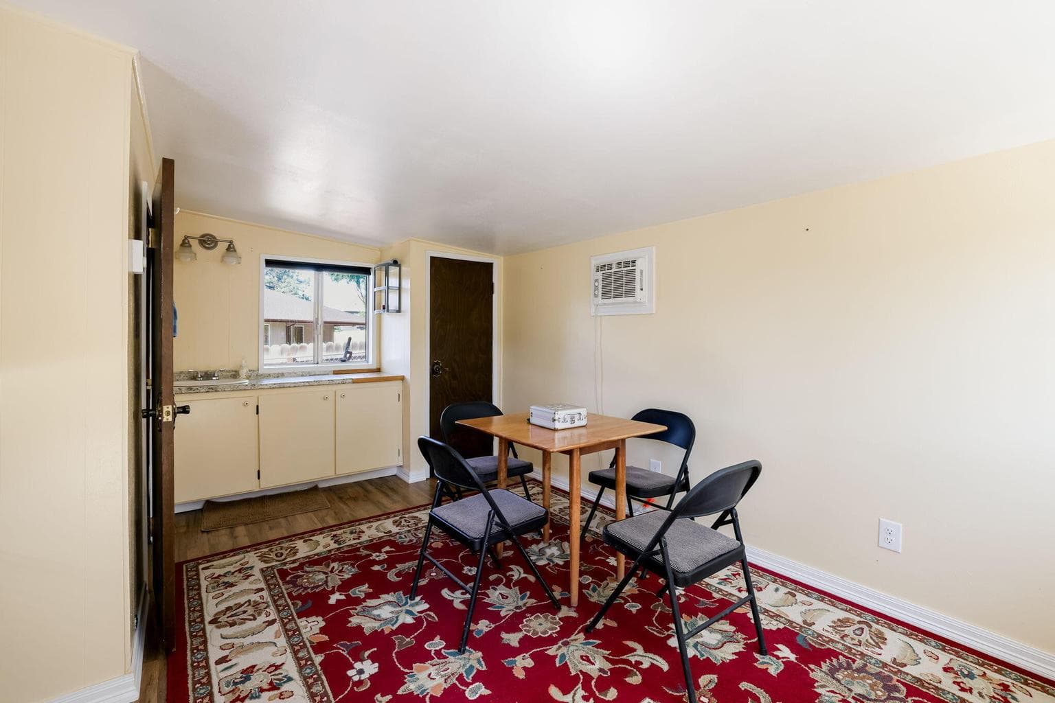 Photo of 955 NE Loper Avenue 36 of 43