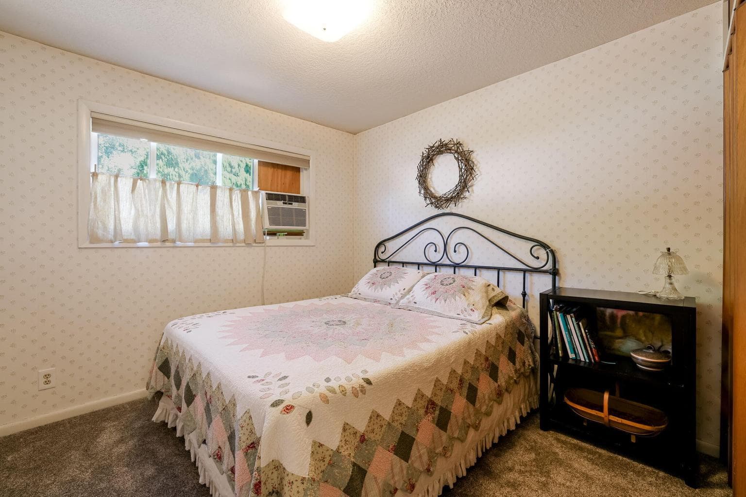 Photo of 955 NE Loper Avenue 25 of 43