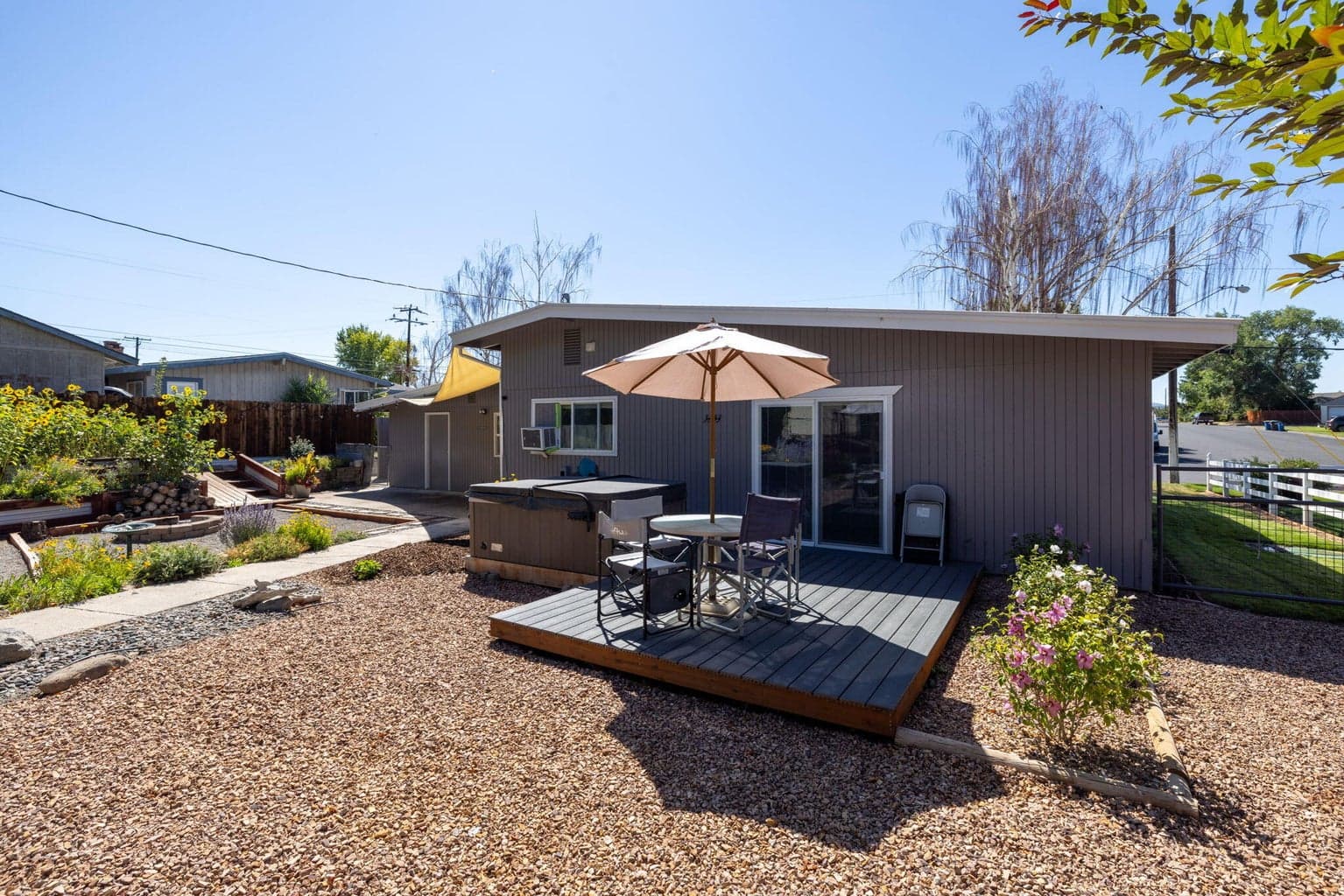 Photo of 955 NE Loper Avenue 20 of 43