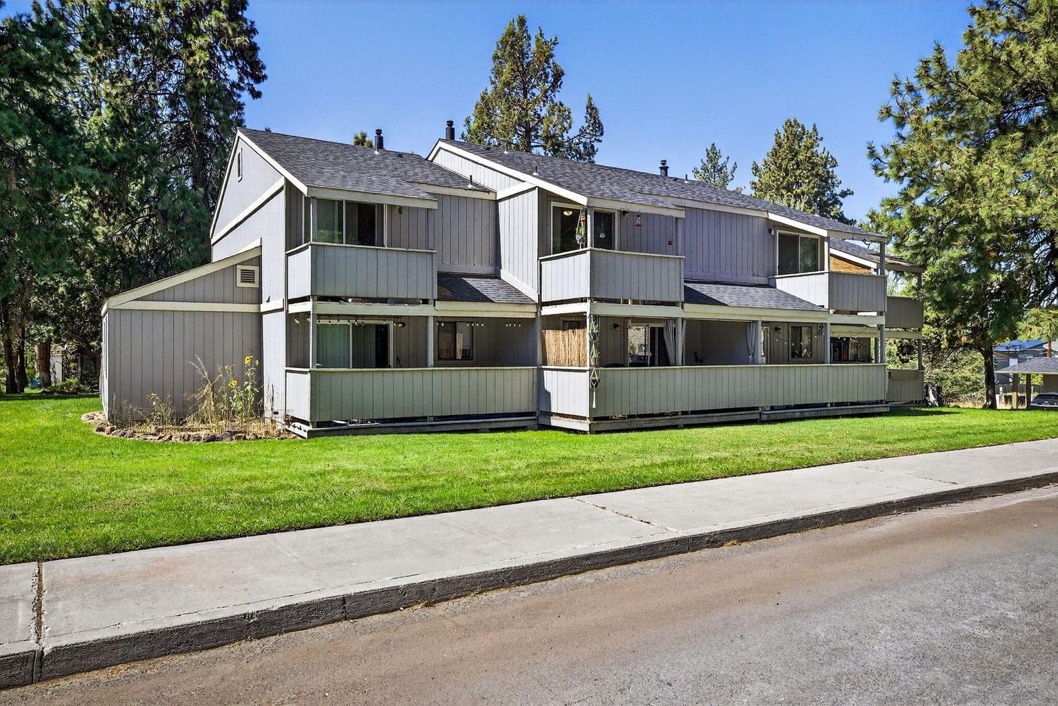Photo of 8 McKinley Avenue 2 of 30