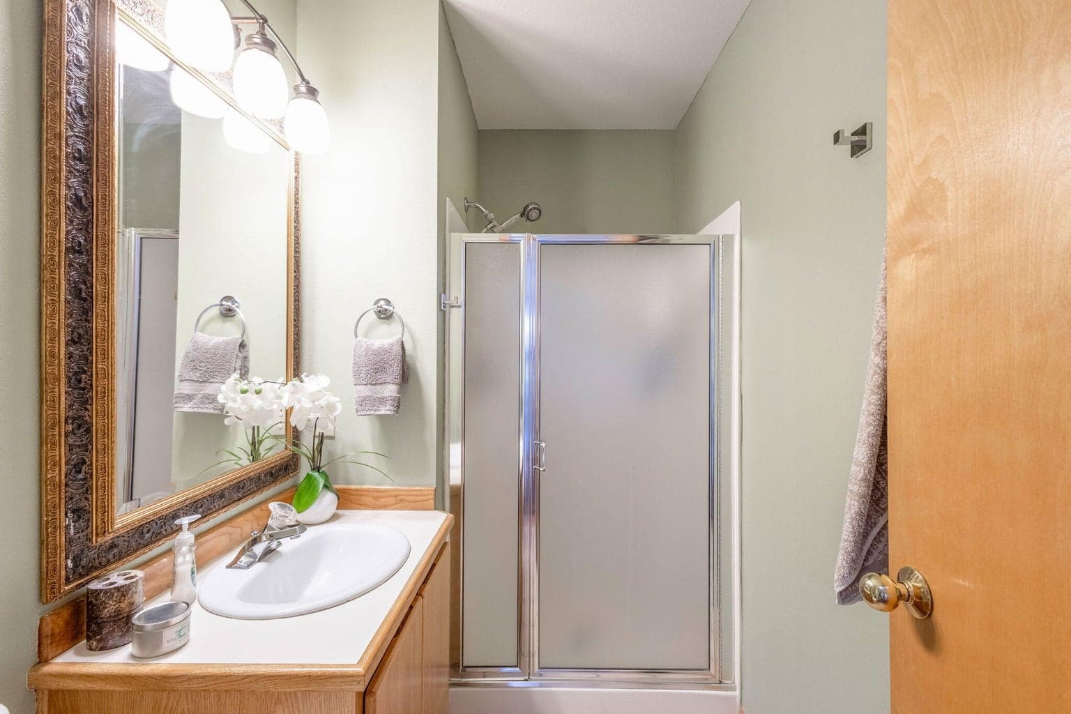 Main floor bathroom