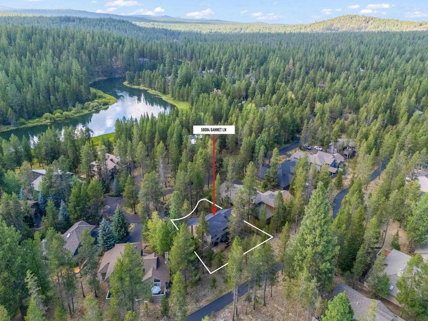 Close proximity to the Deschutes River