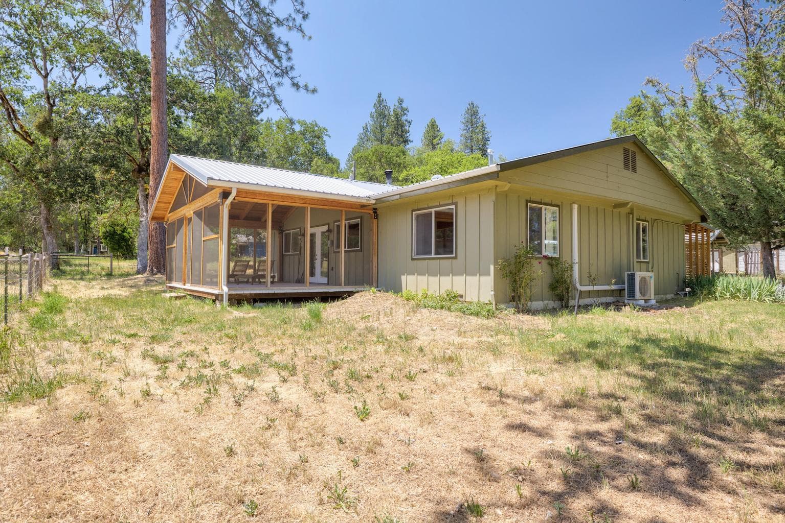 532 Sheraton, Williams, 97544