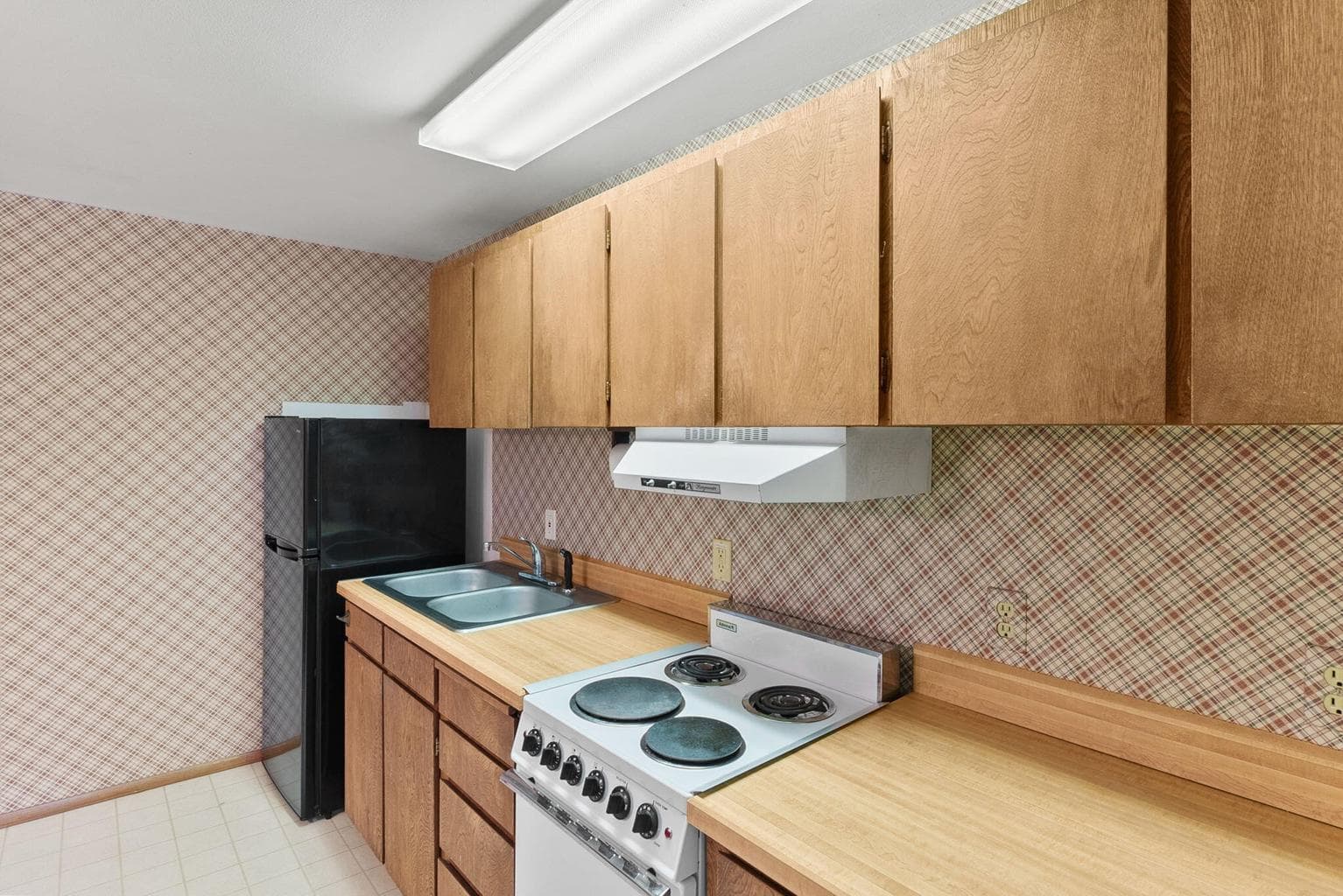 Photo of 15001 Fall River Drive 23 of 59
