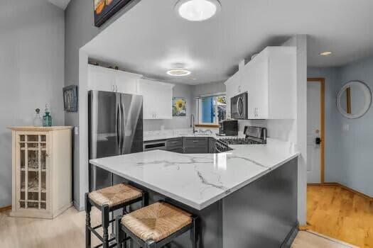 Photo of 3667 Bobby Jones Court 8 of 39