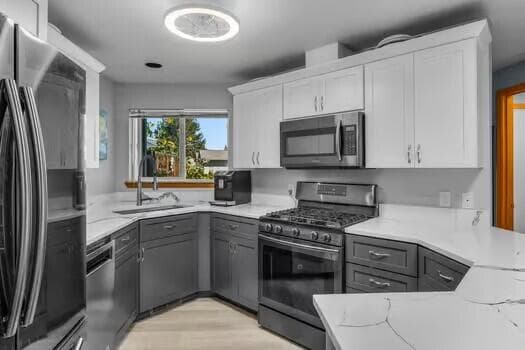Photo of 3667 Bobby Jones Court 6 of 39