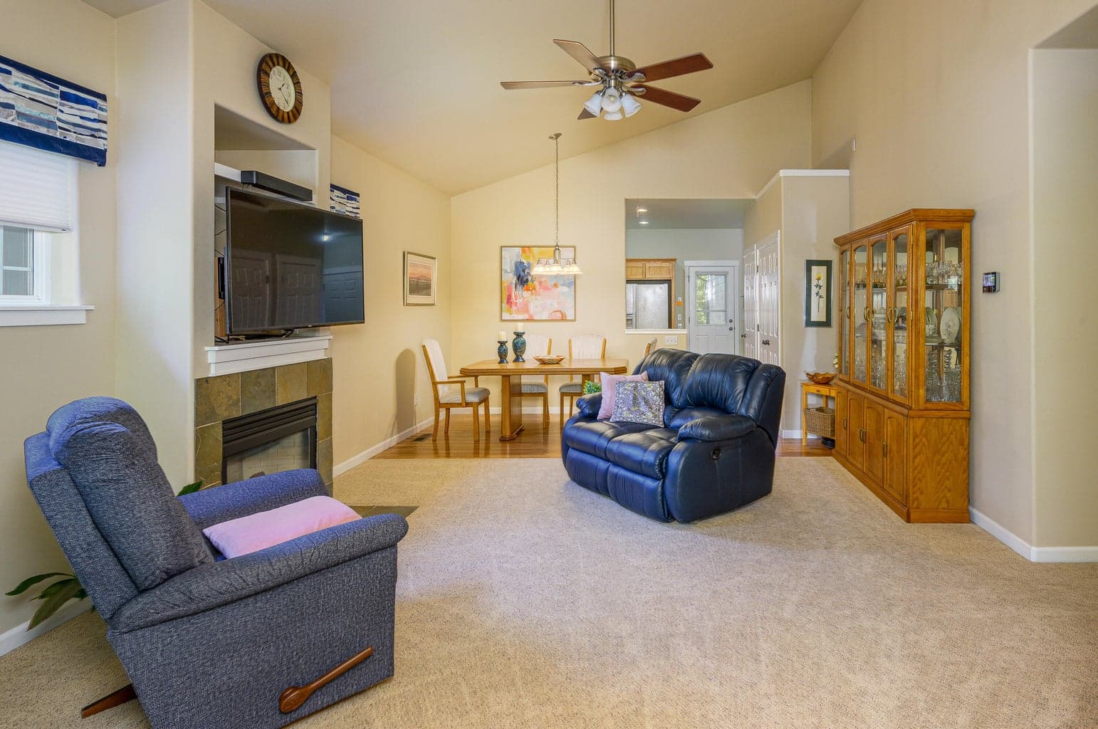 Photo of 62736 Larkview 3 of 20