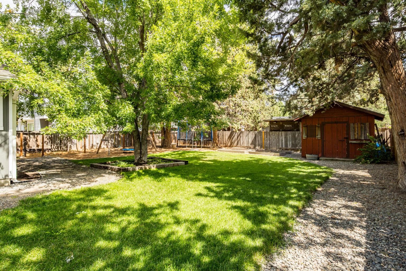 Photo of 742 SE Sun Lane 31 of 40