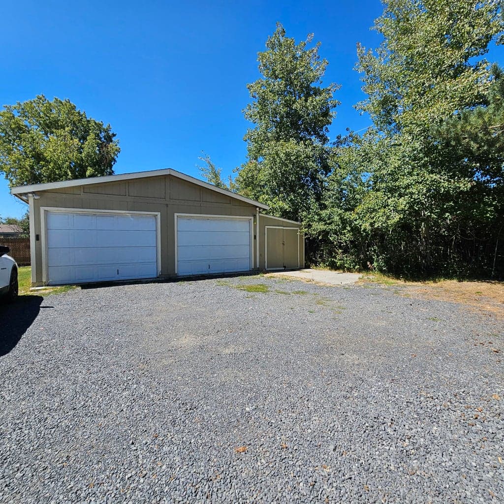 Photo of 5104 Homedale 5 of 39