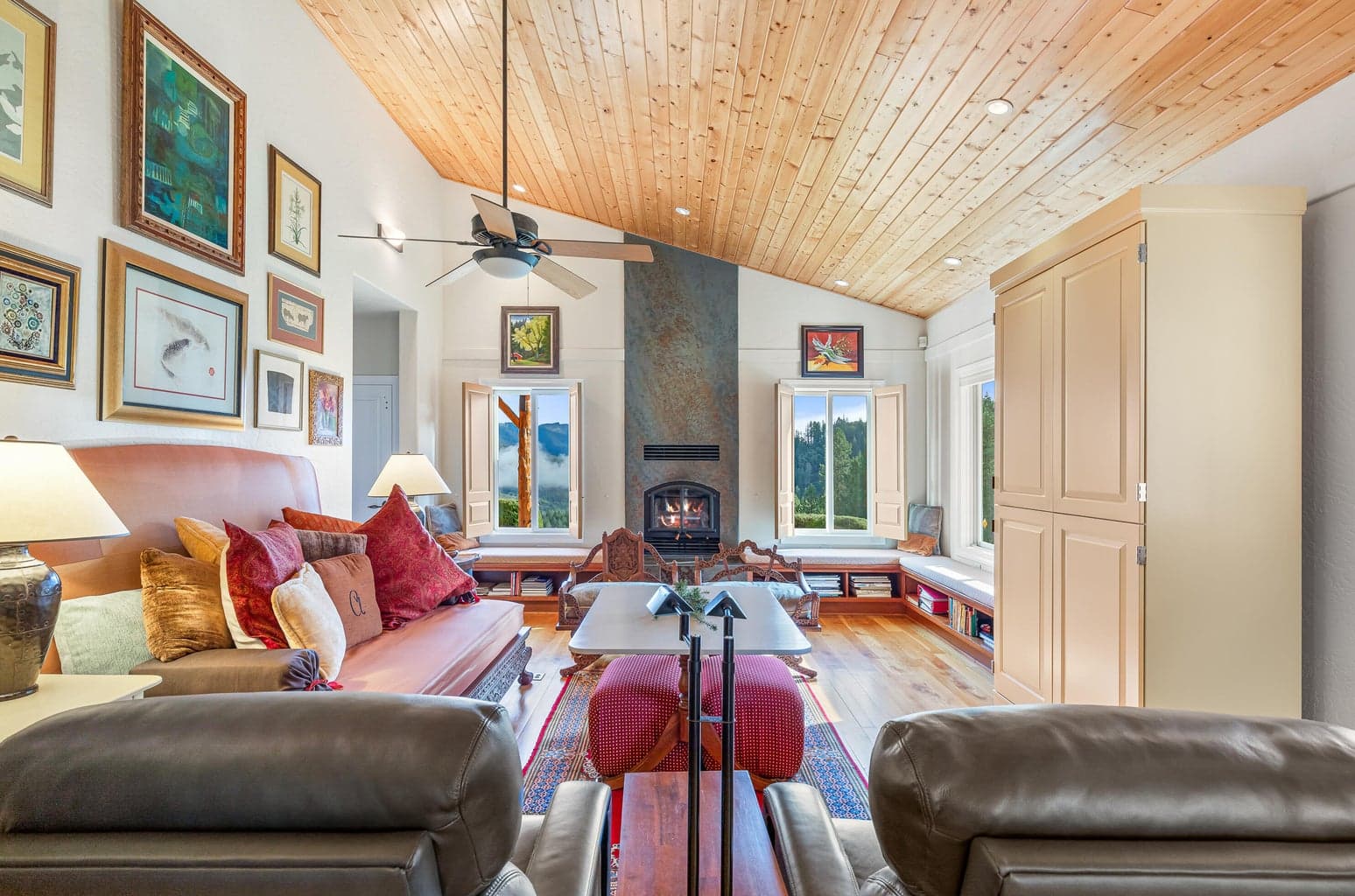 Photo of 2742 Birdseye Creek 5 of 44
