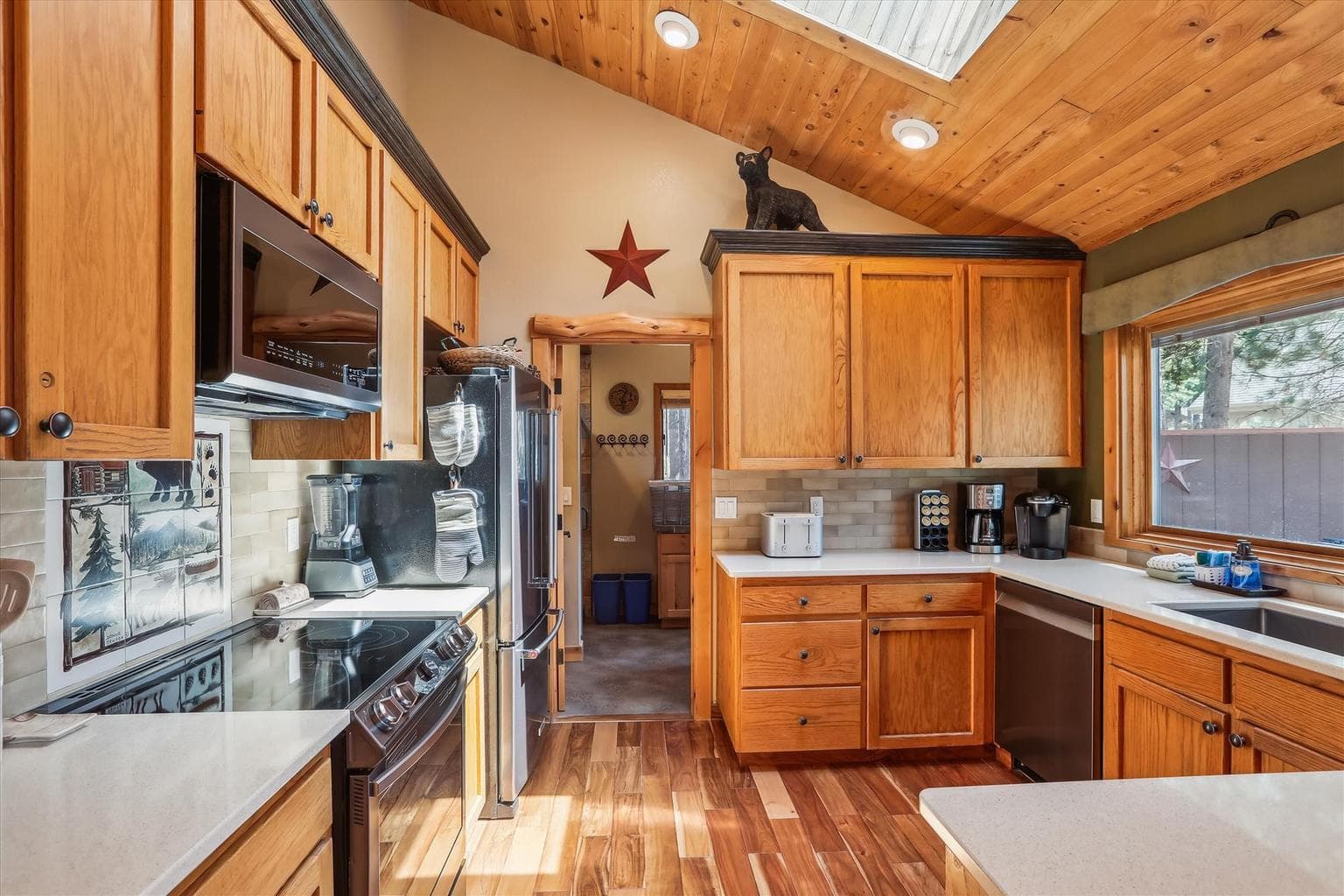 Photo of 17755 Malheur Lane 9 of 41