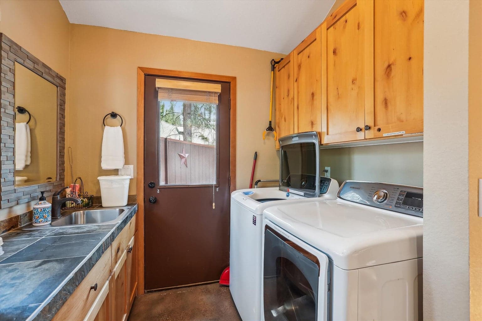Photo of 17755 Malheur Lane 30 of 41