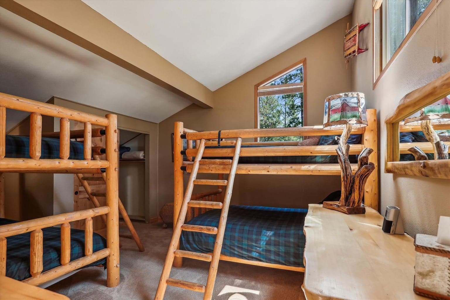 Photo of 17755 Malheur Lane 24 of 41