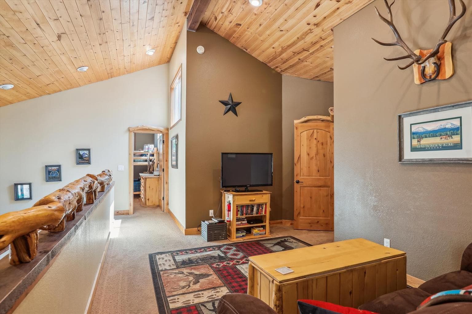 Photo of 17755 Malheur Lane 13 of 41