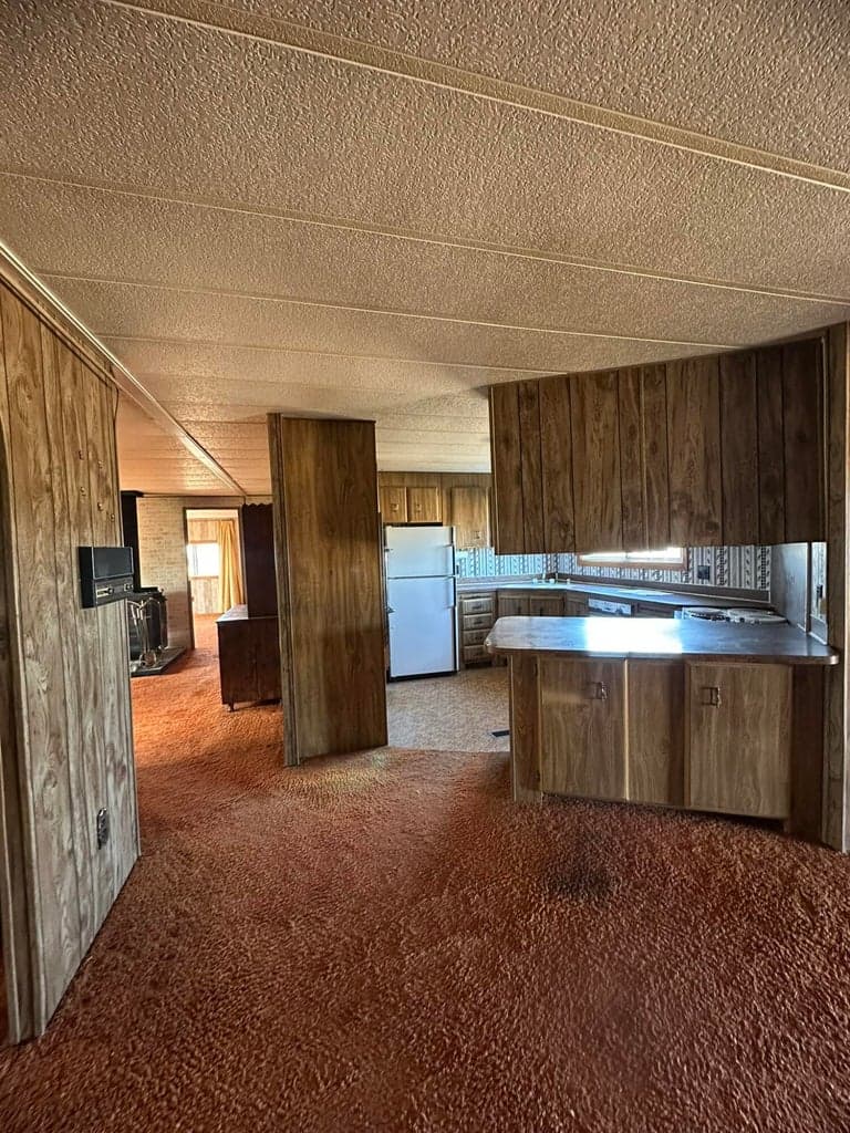Photo of 250 SE Steele Street 9 of 26
