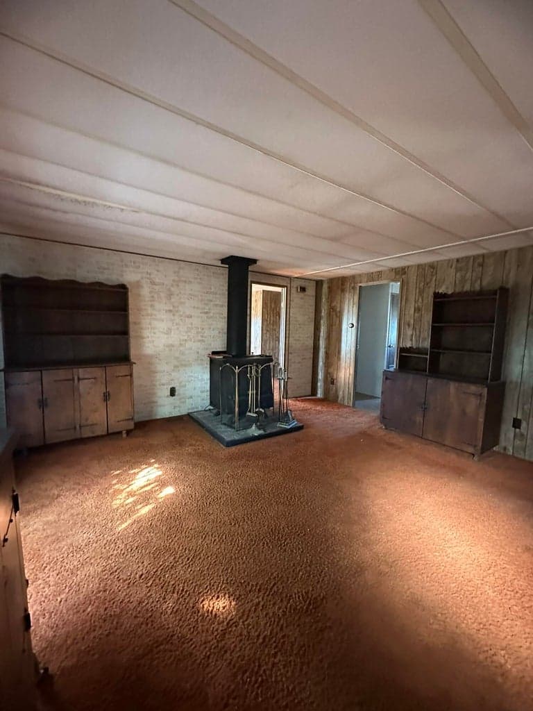 Photo of 250 SE Steele Street 11 of 26