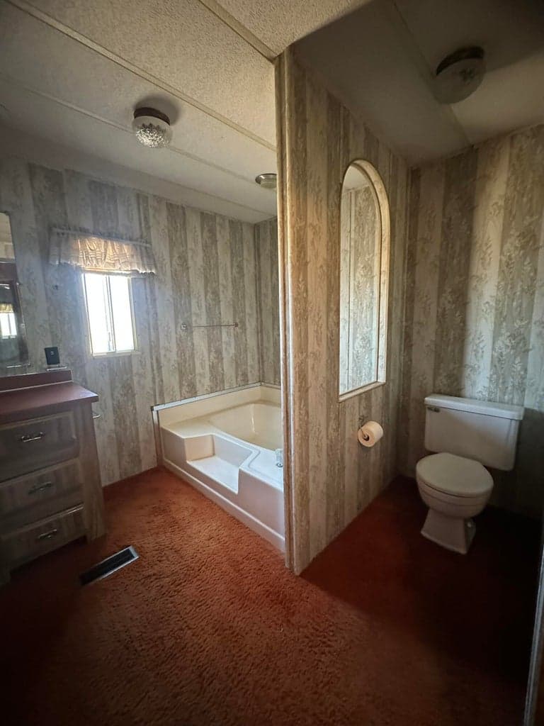 Photo of 250 SE Steele Street 16 of 26