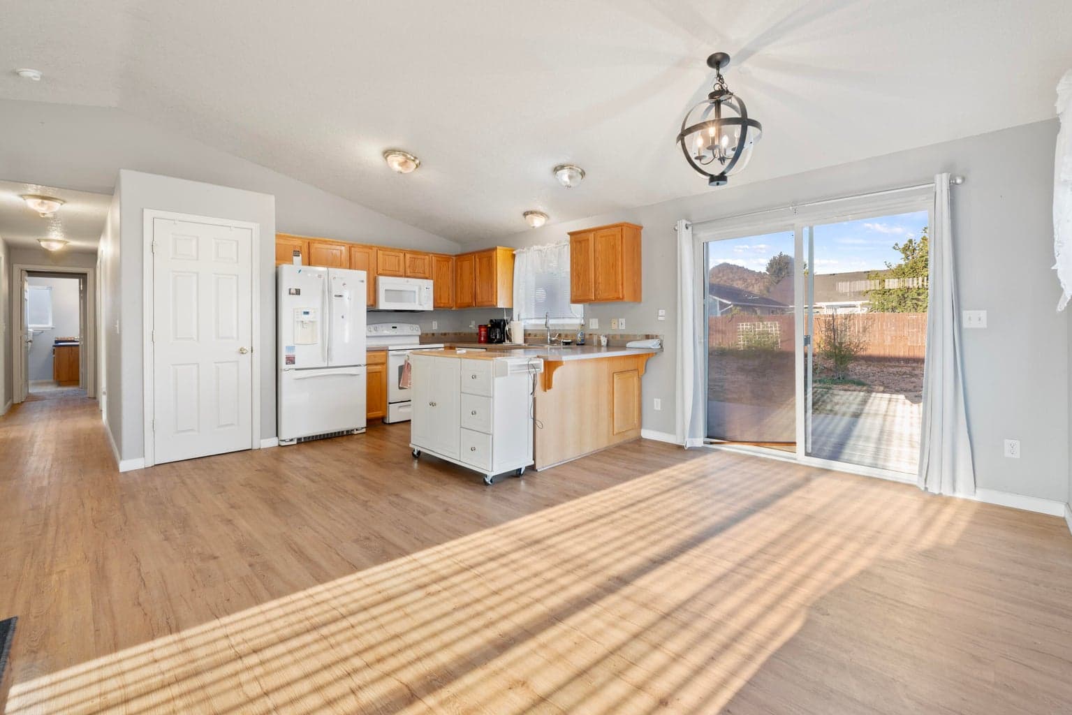 Photo of 2286 Cherry 5 of 25