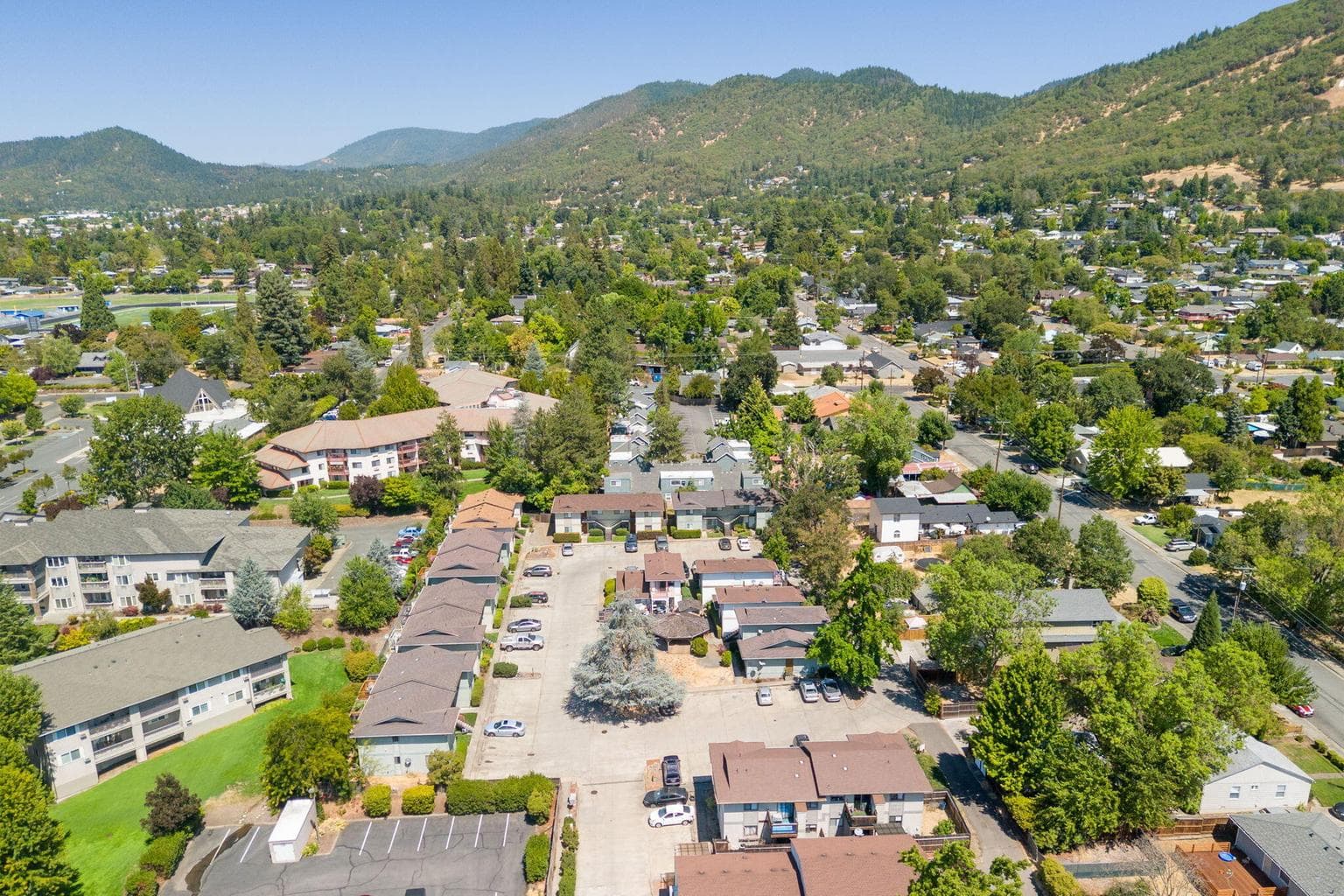 Photo of 425 Silverwood 2 of 13