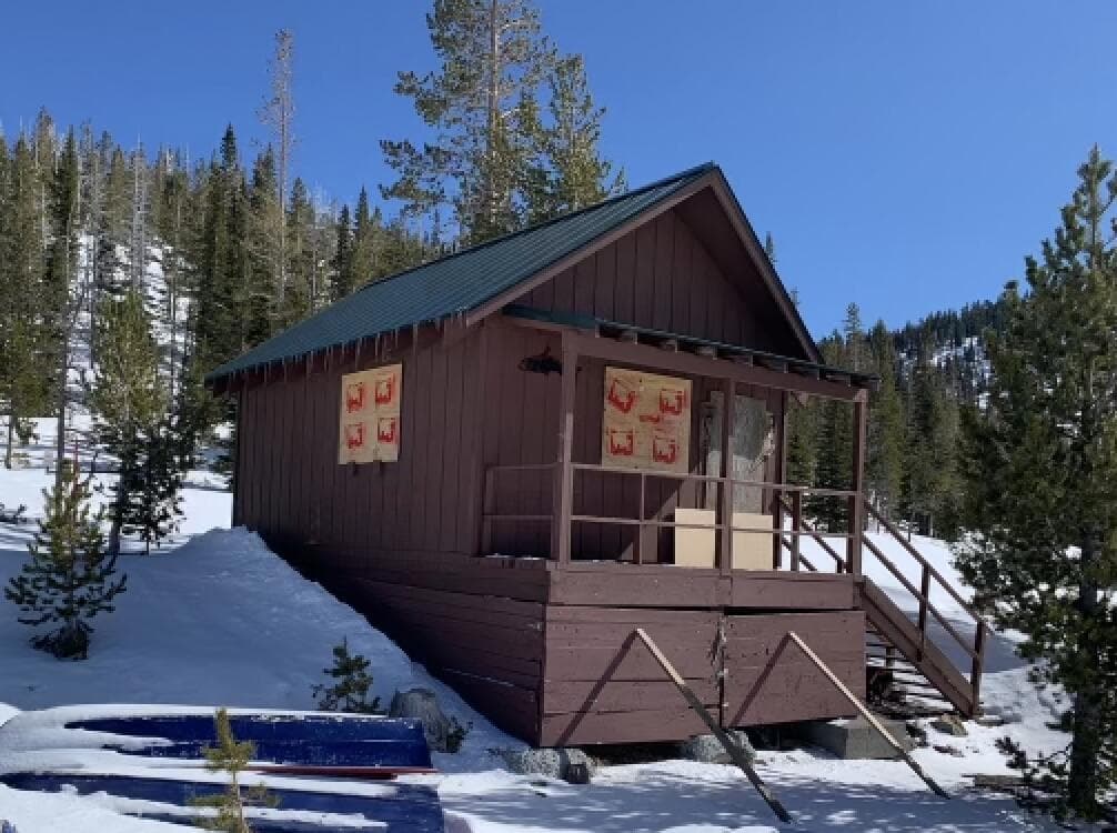 Photo of 63300 Three Creeks Lake 5 of 28
