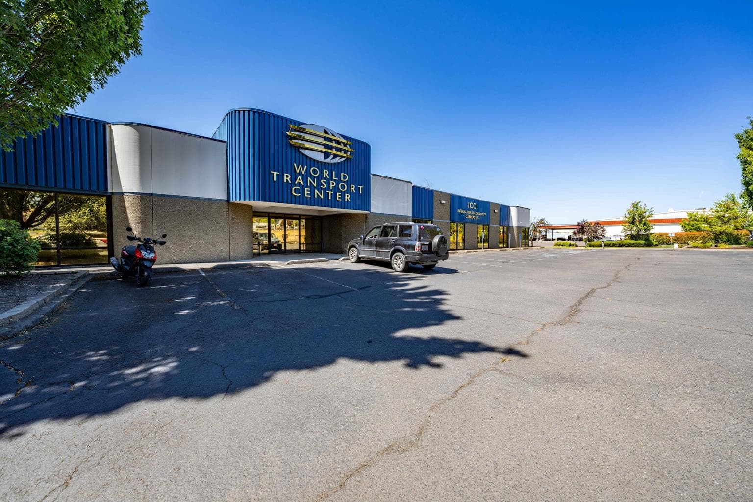 Photo of 2090 Commerce 1 of 60
