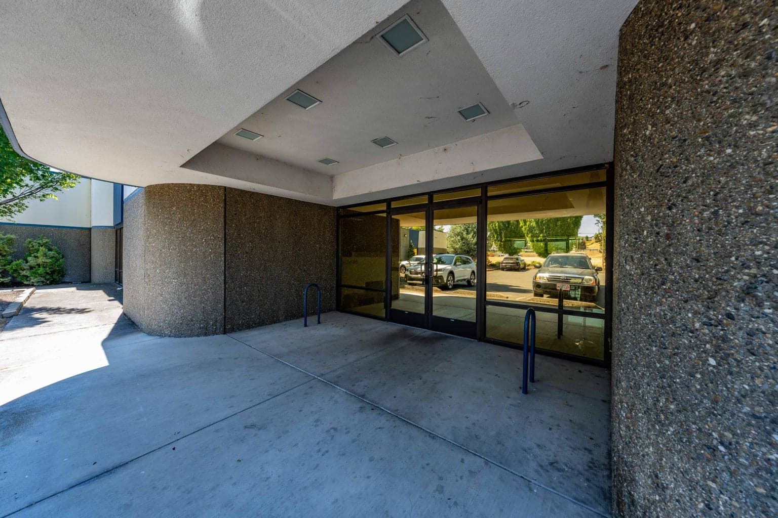Photo of 2090 Commerce 5 of 60