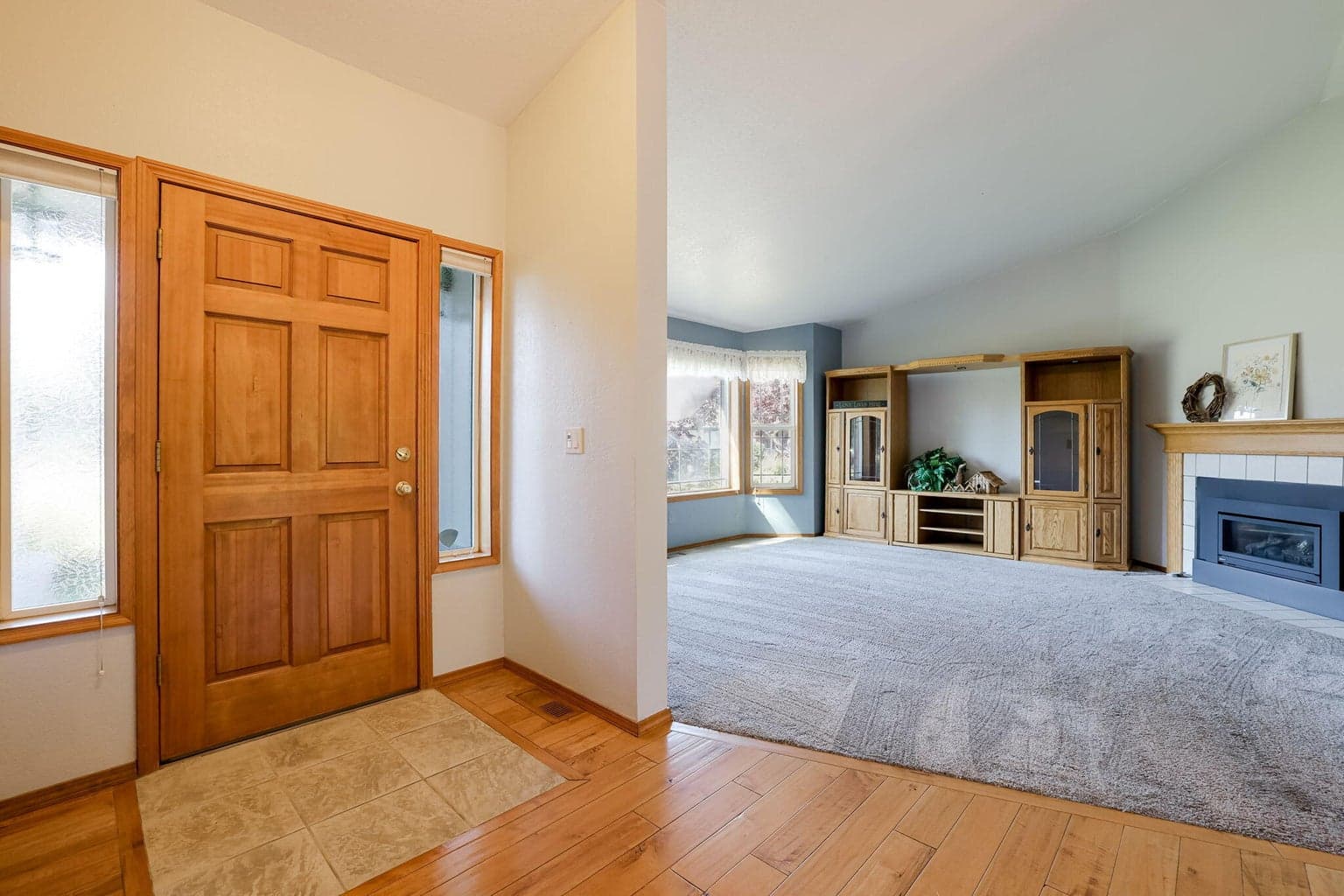 Photo of 2114 NW Canyon Drive 13 of 33
