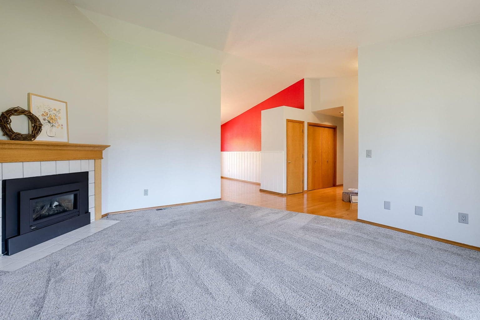 Photo of 2114 NW Canyon Drive 14 of 33
