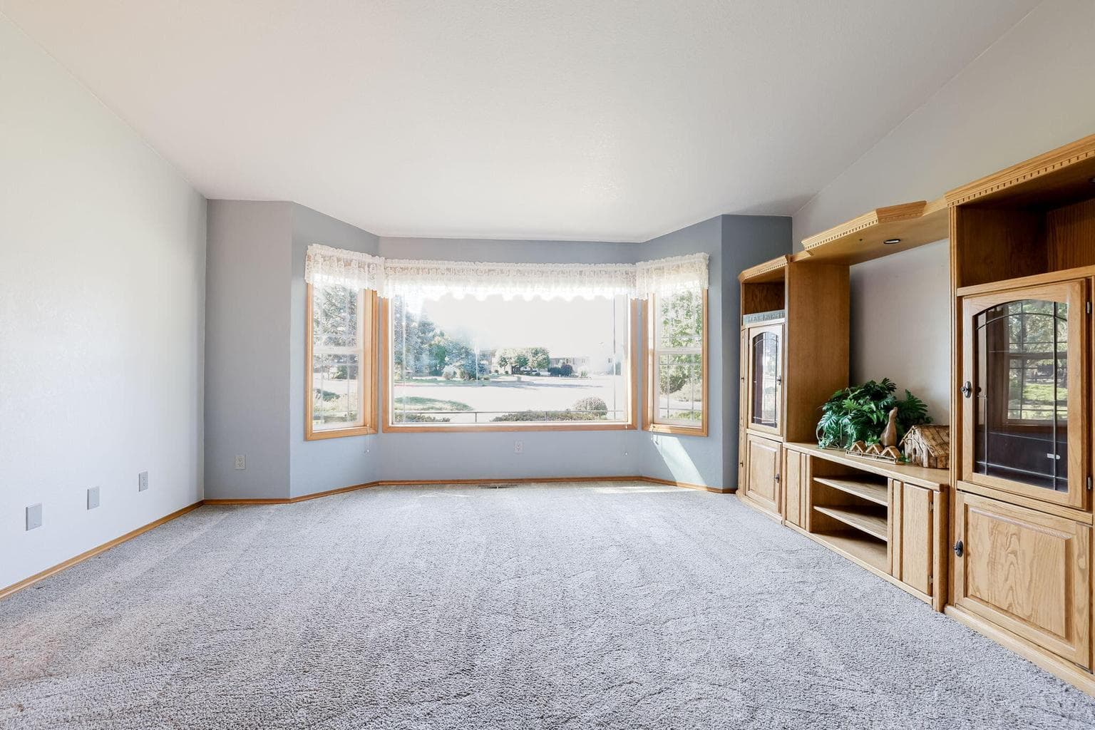 Photo of 2114 NW Canyon Drive 17 of 33