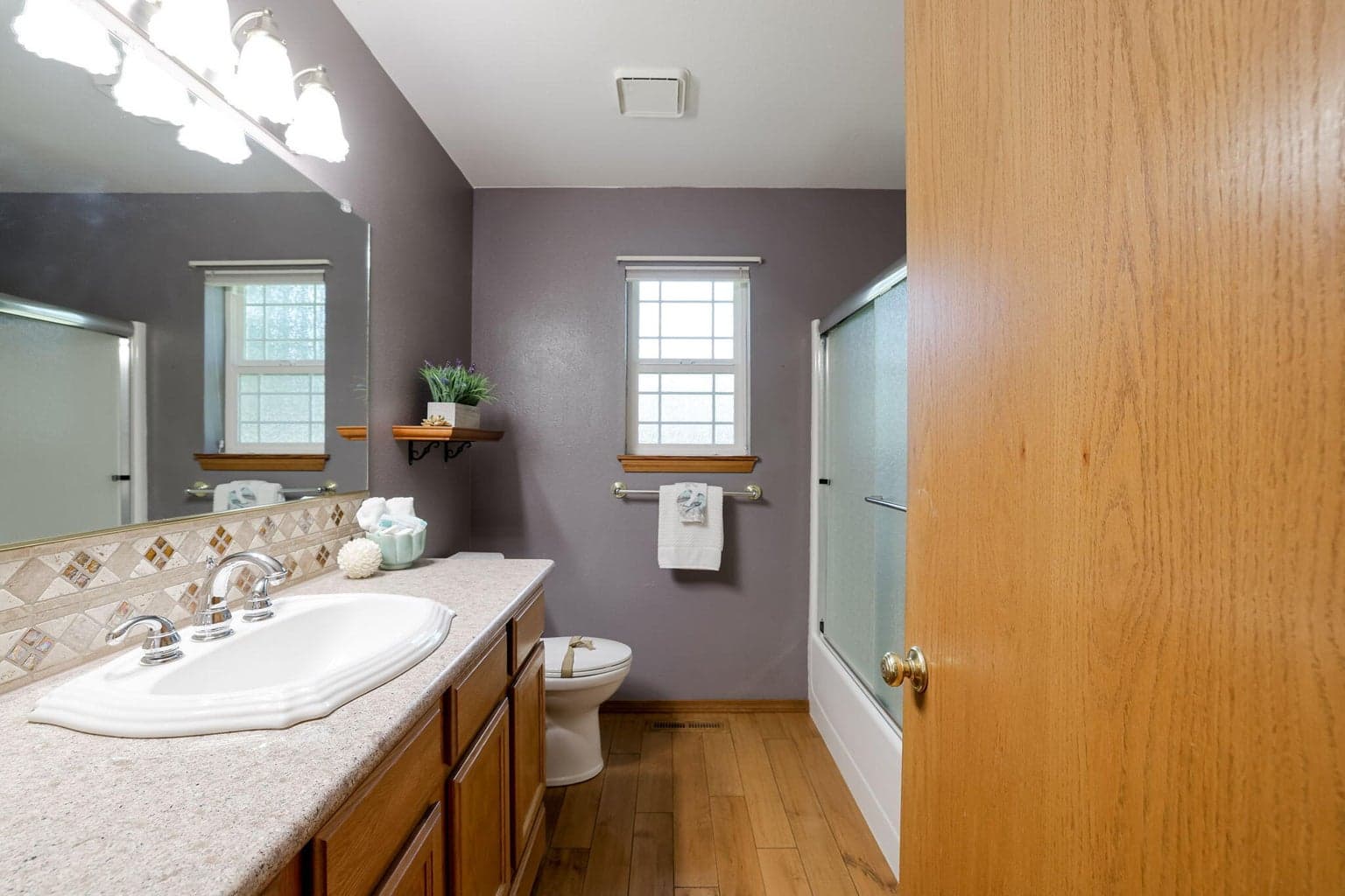 Photo of 2114 NW Canyon Drive 32 of 33