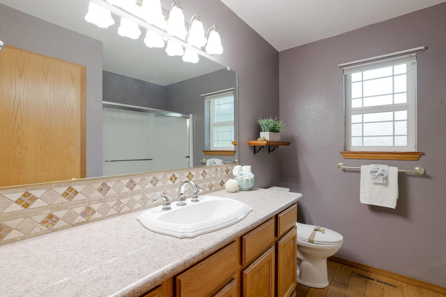 Photo of 2114 NW Canyon Drive 33 of 33