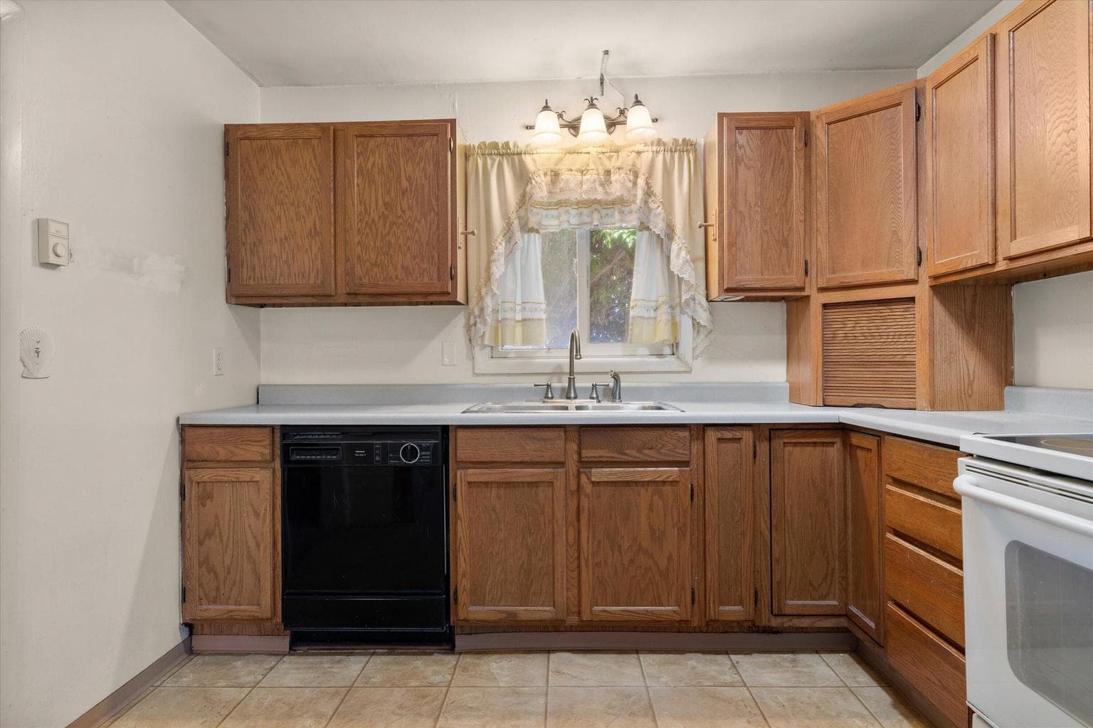 Photo of 306 SE Dunham Street 8 of 27