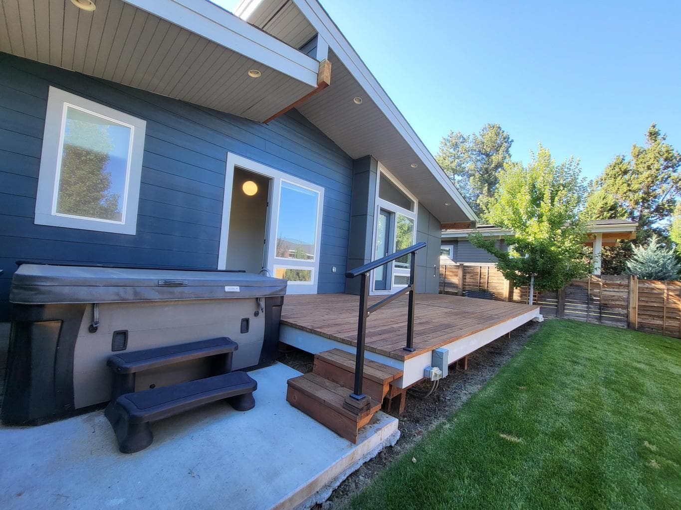 Photo of 61406 Duncan Lane 24 of 42