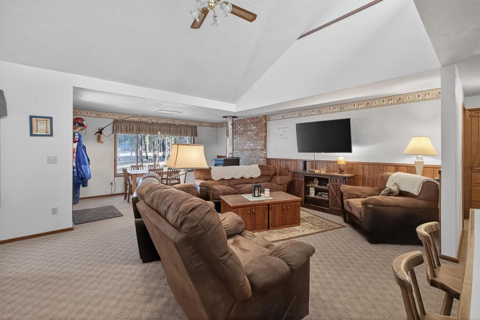 Photo of 14675 White Pine Way 11 of 30