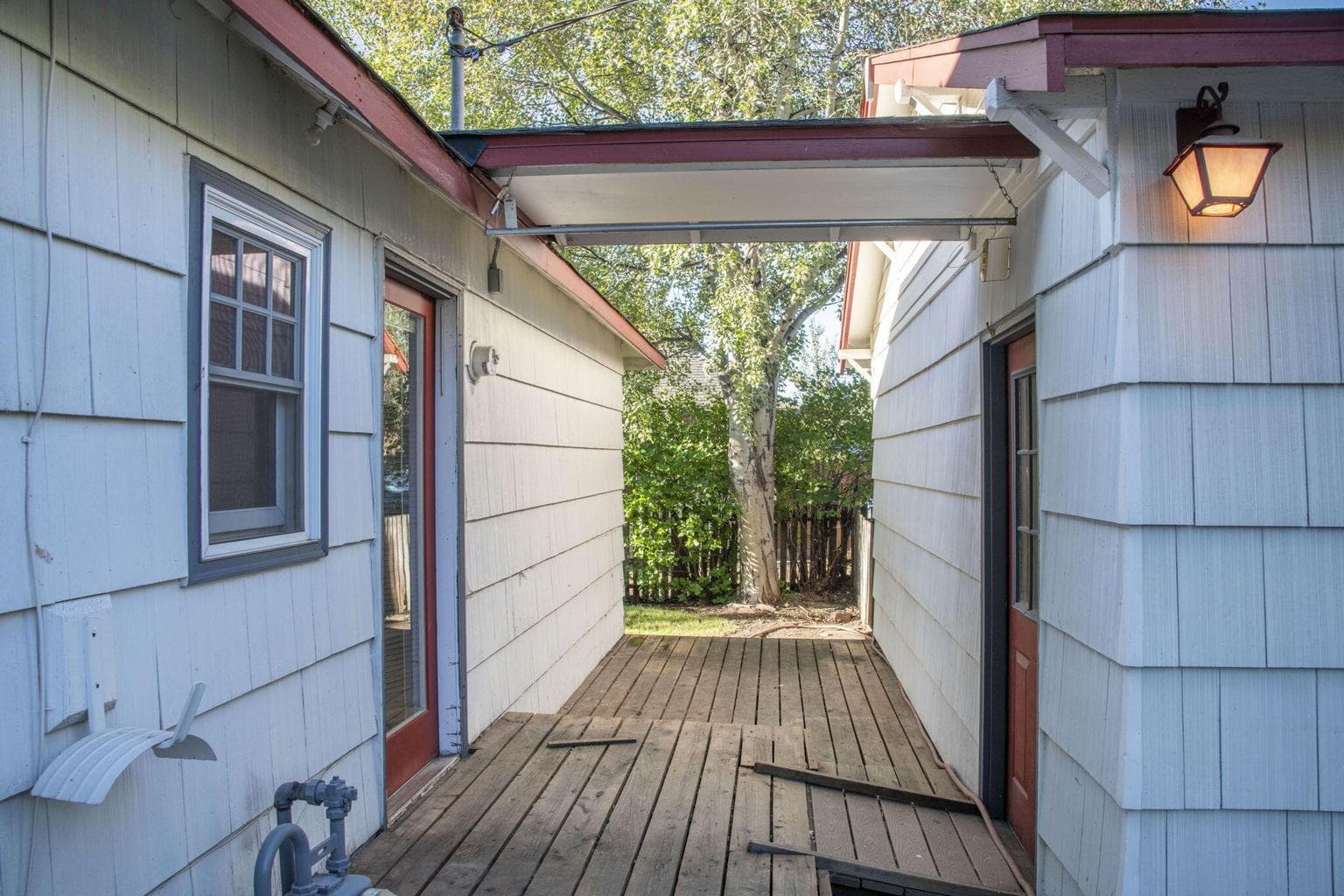 Breezeway to garage