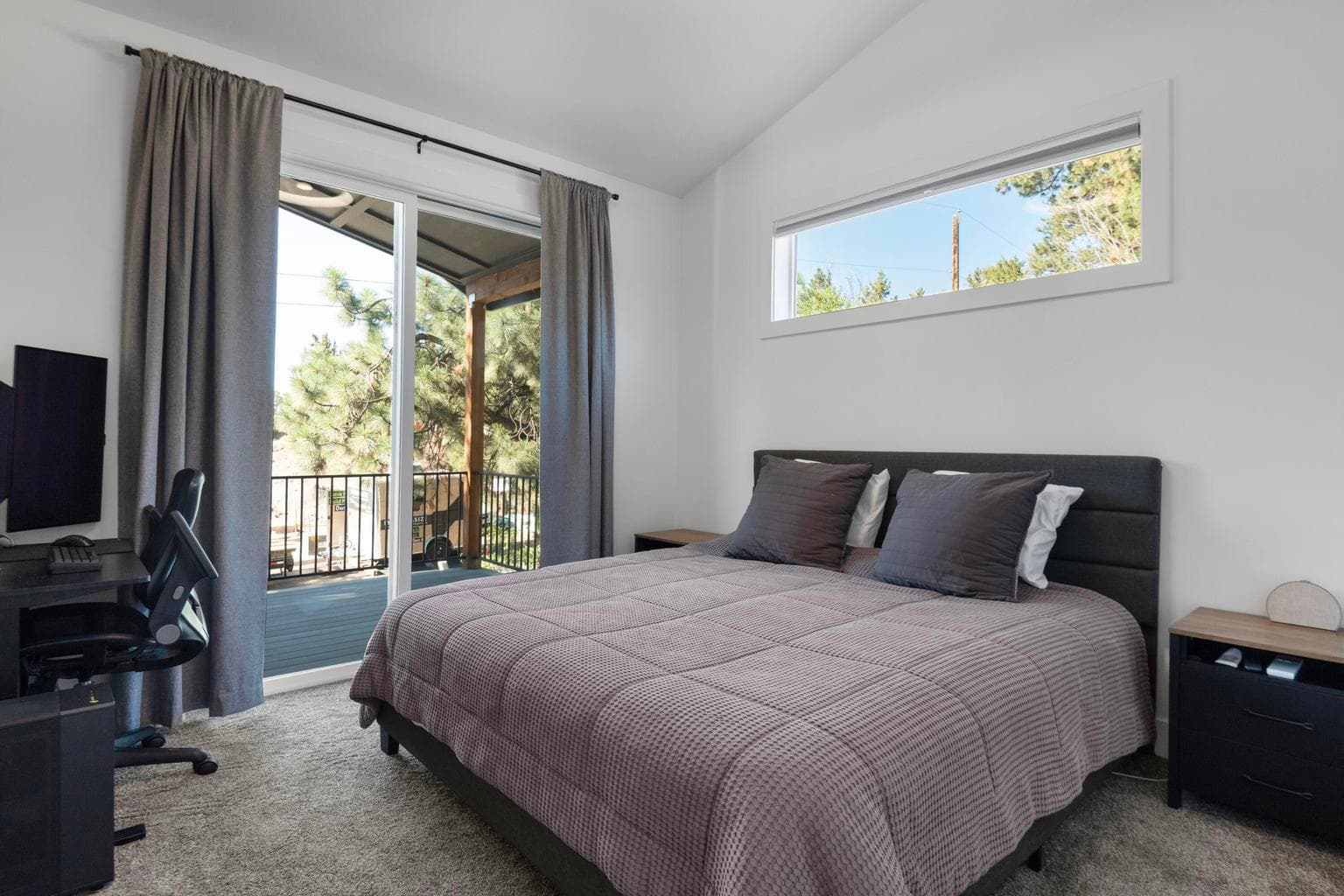 Photo of 202 NW Thurston Avenue 15 of 32