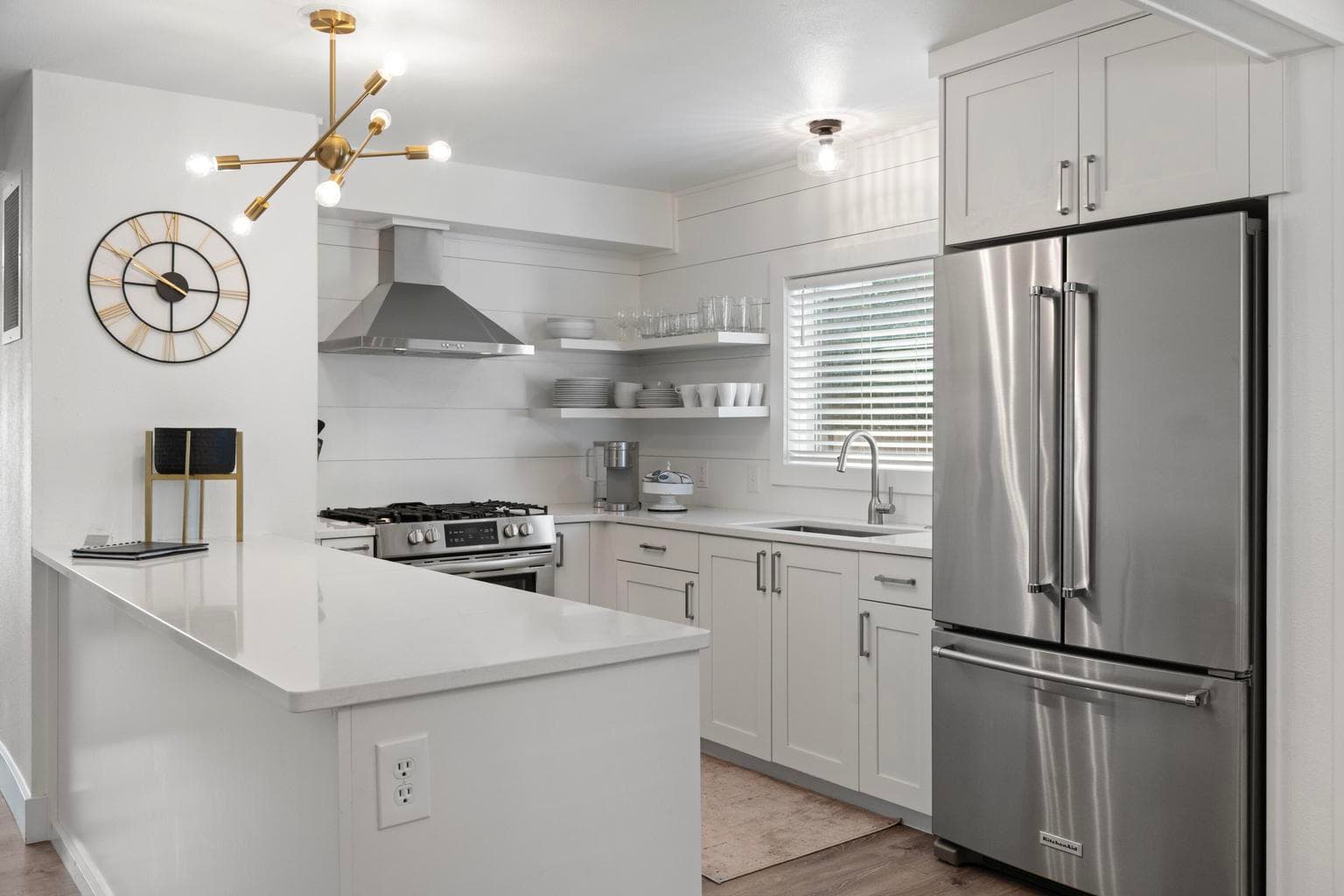 Photo of 202 NW Thurston Avenue 21 of 32