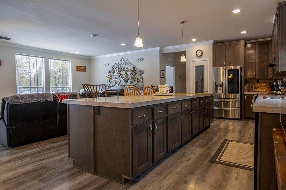 Photo of 16760 Pine 4 of 26