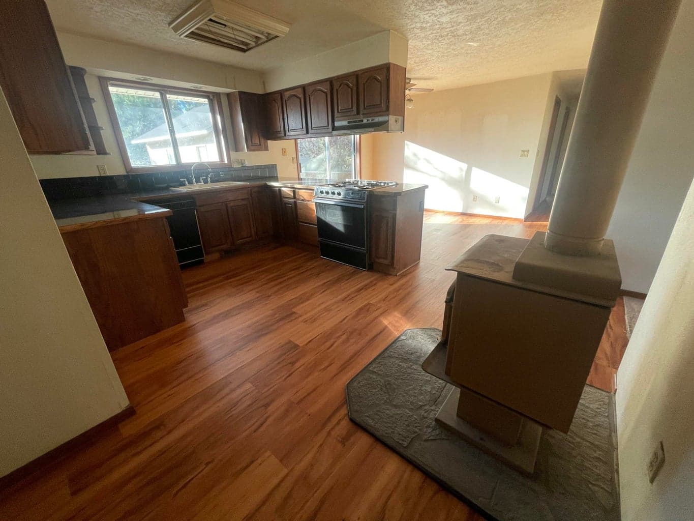 Photo of 60215 Cheyenne Road 9 of 26
