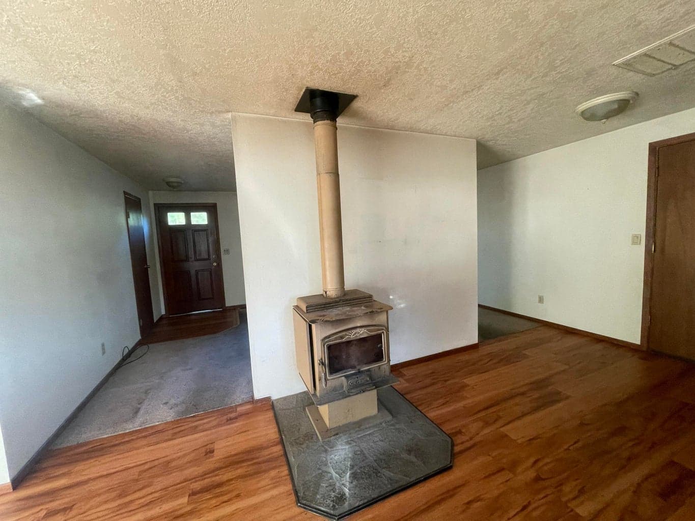 Photo of 60215 Cheyenne Road 13 of 26