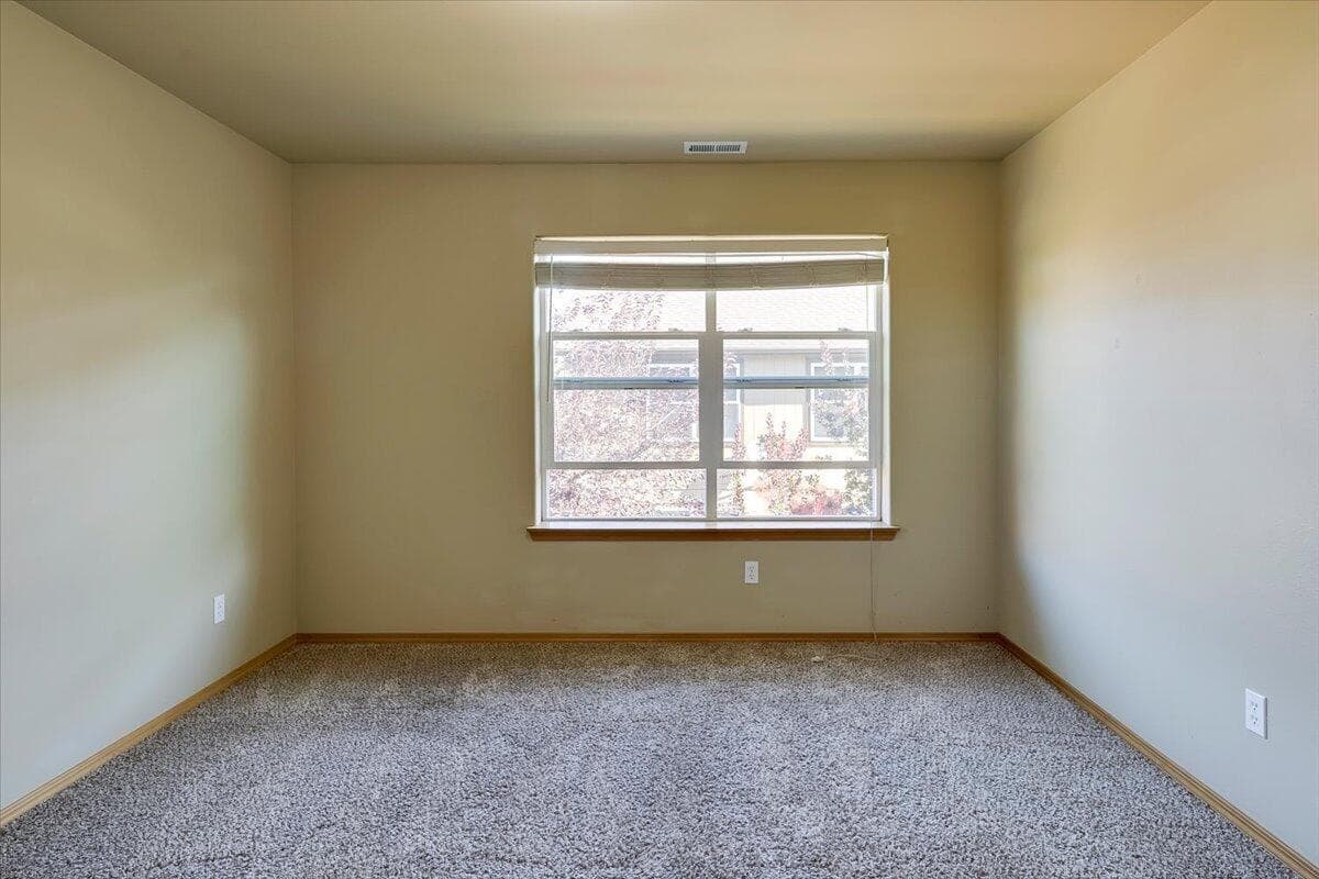 Photo of 2813 SW Indian Circle 18 of 22
