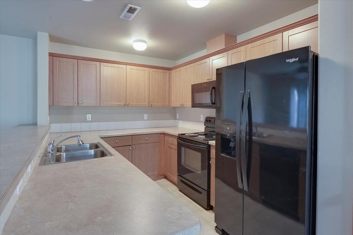 Photo of 2813 SW Indian Circle 7 of 22