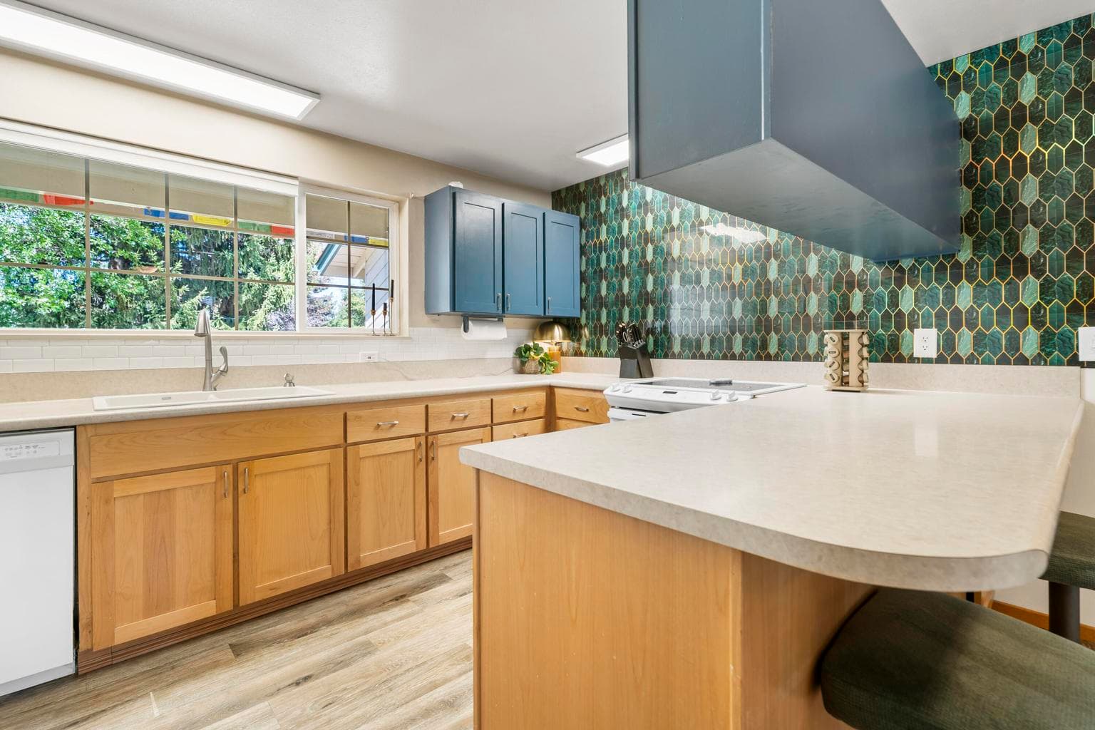 Photo of 21081 Gardenia Avenue 17 of 44
