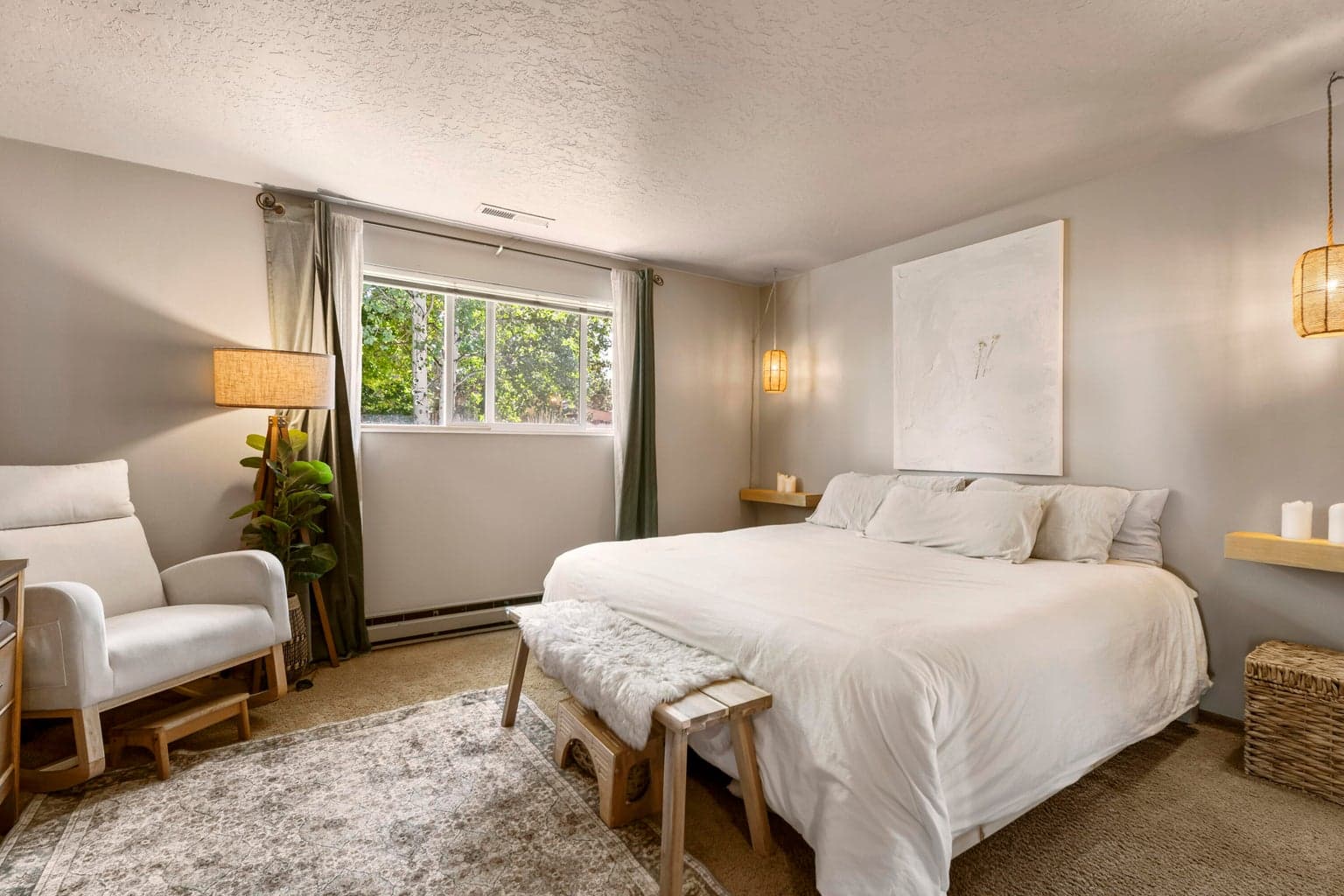 Photo of 21081 Gardenia Avenue 20 of 44